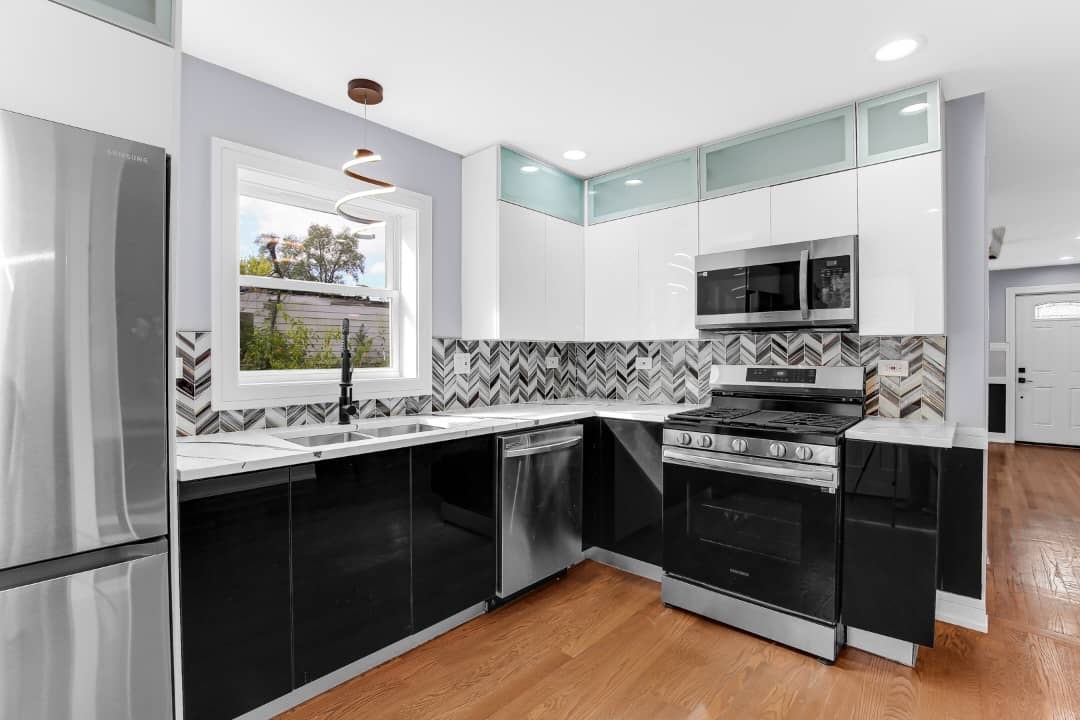 15107 WINCHESTER Avenue