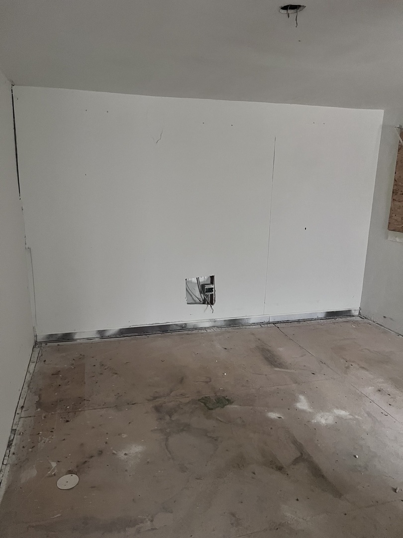 11935 S Stewart Avenue