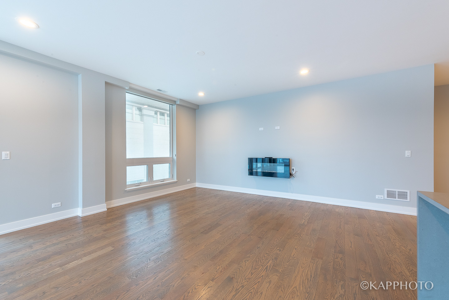 236 S Racine Avenue Unit: 401