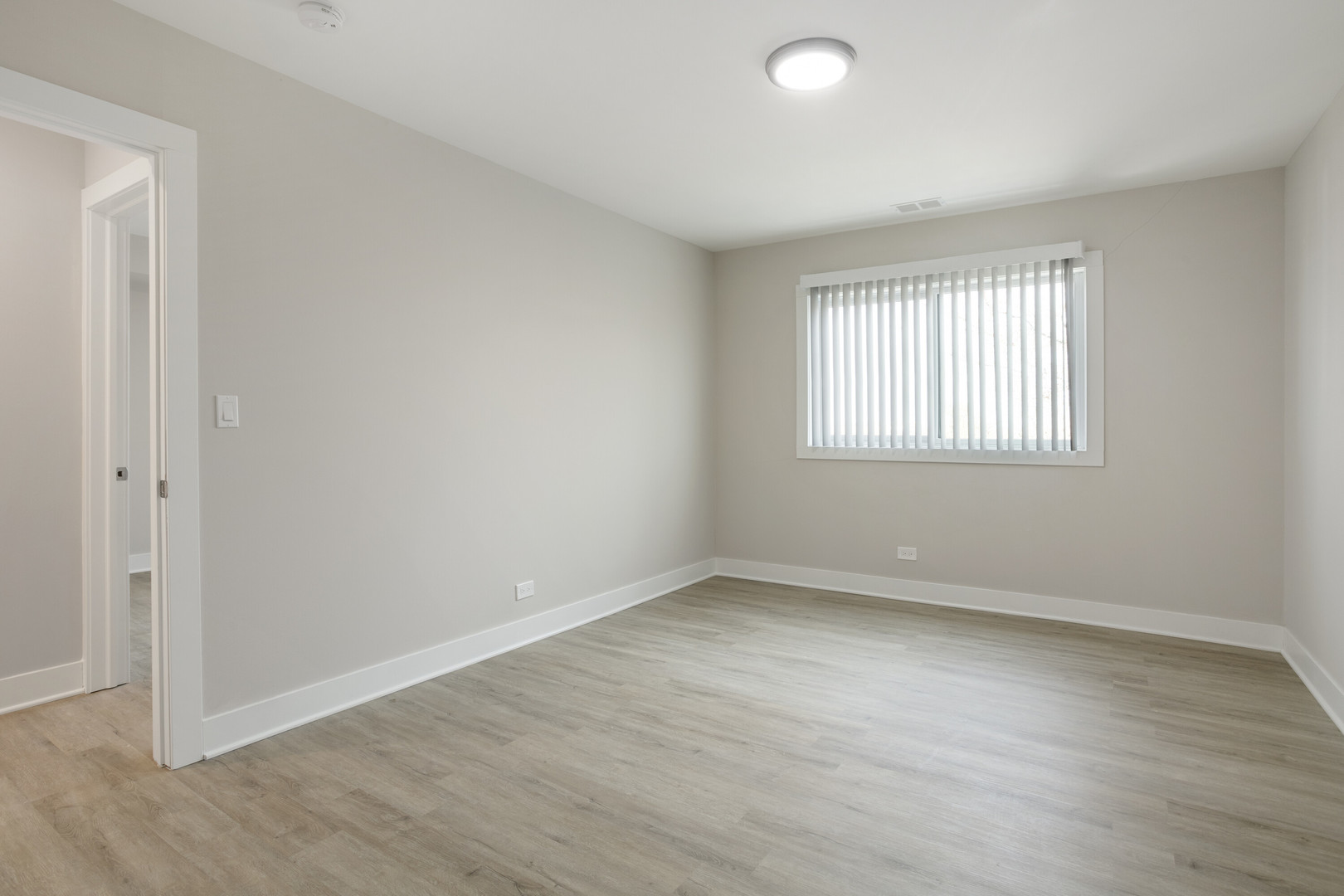 2333 W Lunt Avenue Unit: 202