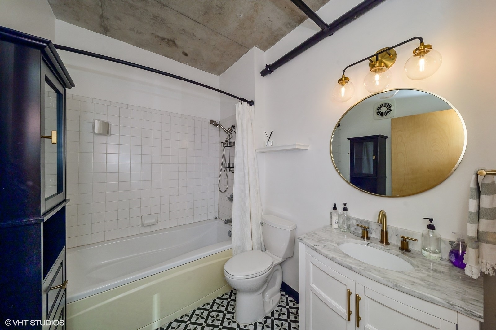 700 W VAN BUREN Street Unit: 610