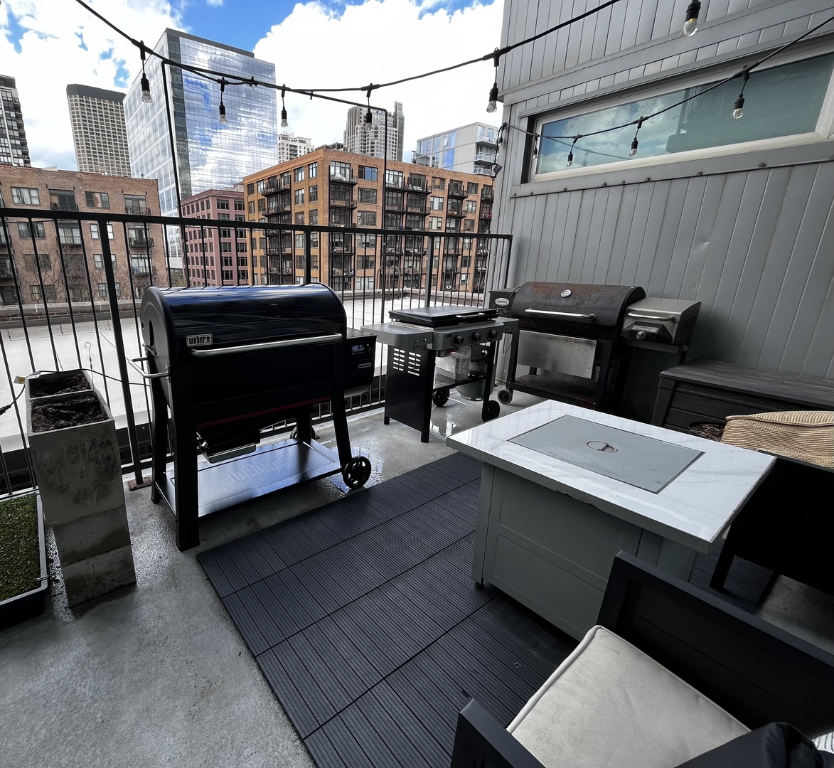 700 W VAN BUREN Street Unit: 610