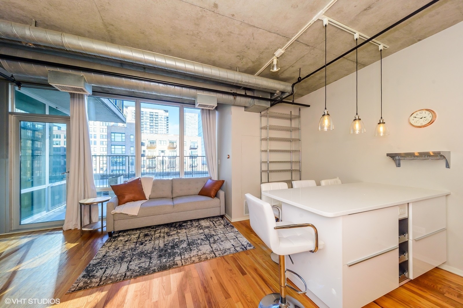 700 W VAN BUREN Street Unit: 610