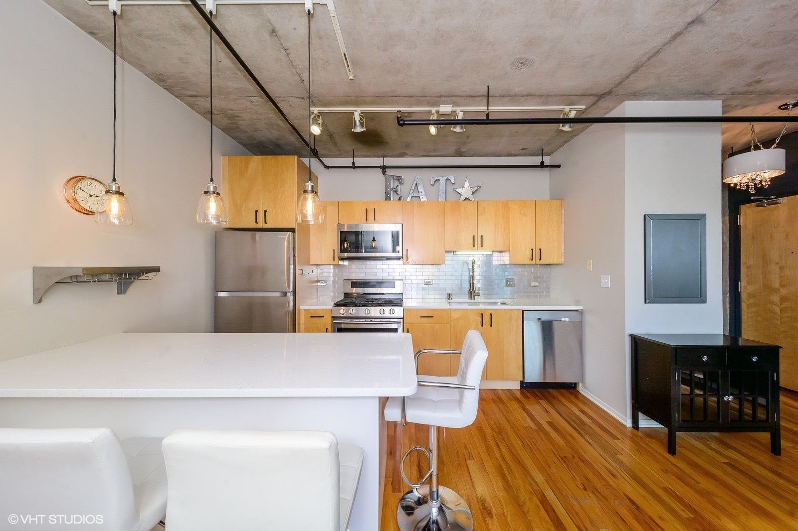 700 W VAN BUREN Street Unit: 610