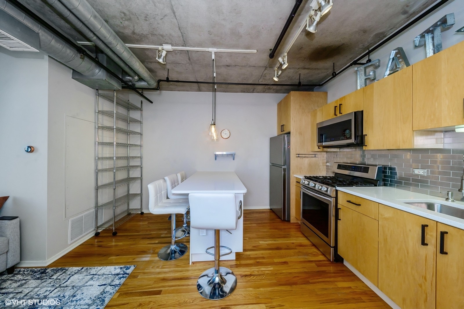 700 W VAN BUREN Street Unit: 610