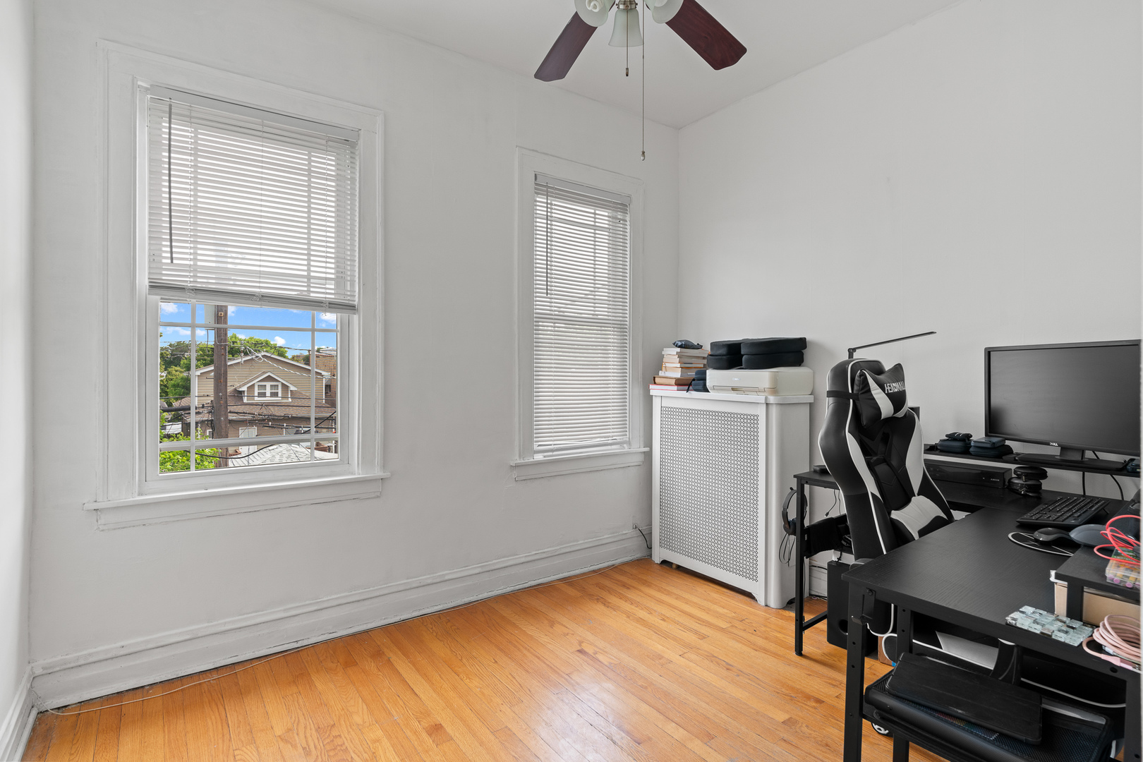 5428 W Berteau Avenue Unit: 2