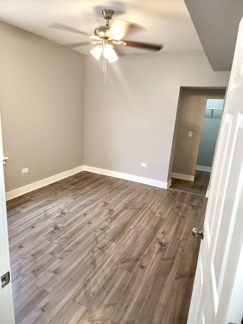 6023 S Fairfield Avenue