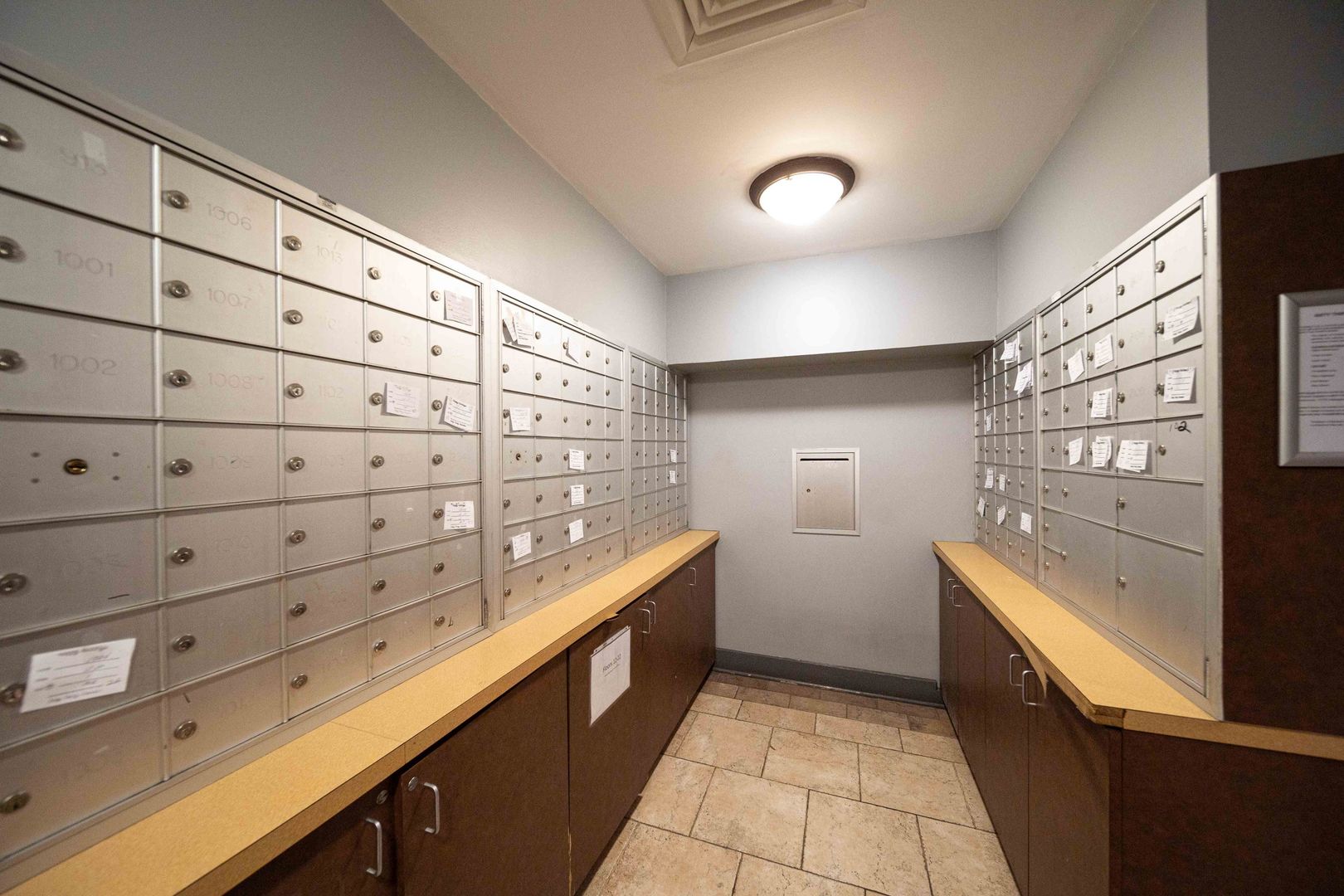 6030 N Sheridan Road Unit: 2011