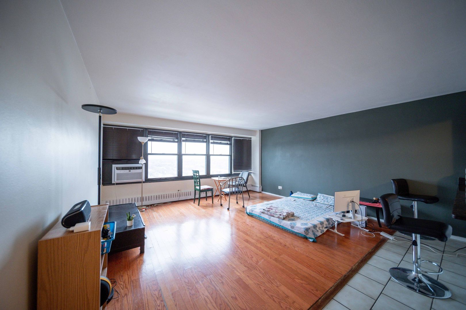 6030 N Sheridan Road Unit: 2011