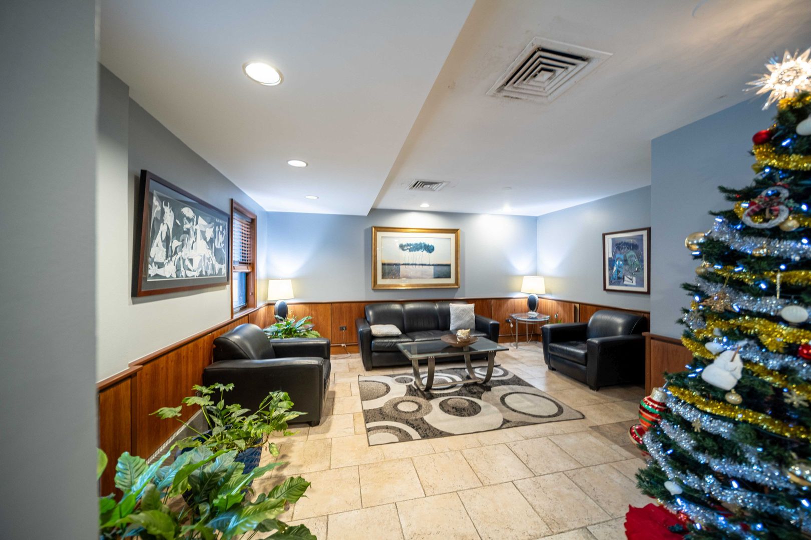 6030 N Sheridan Road Unit: 2011