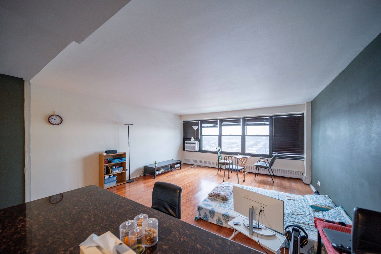 6030 N Sheridan Road Unit: 2011