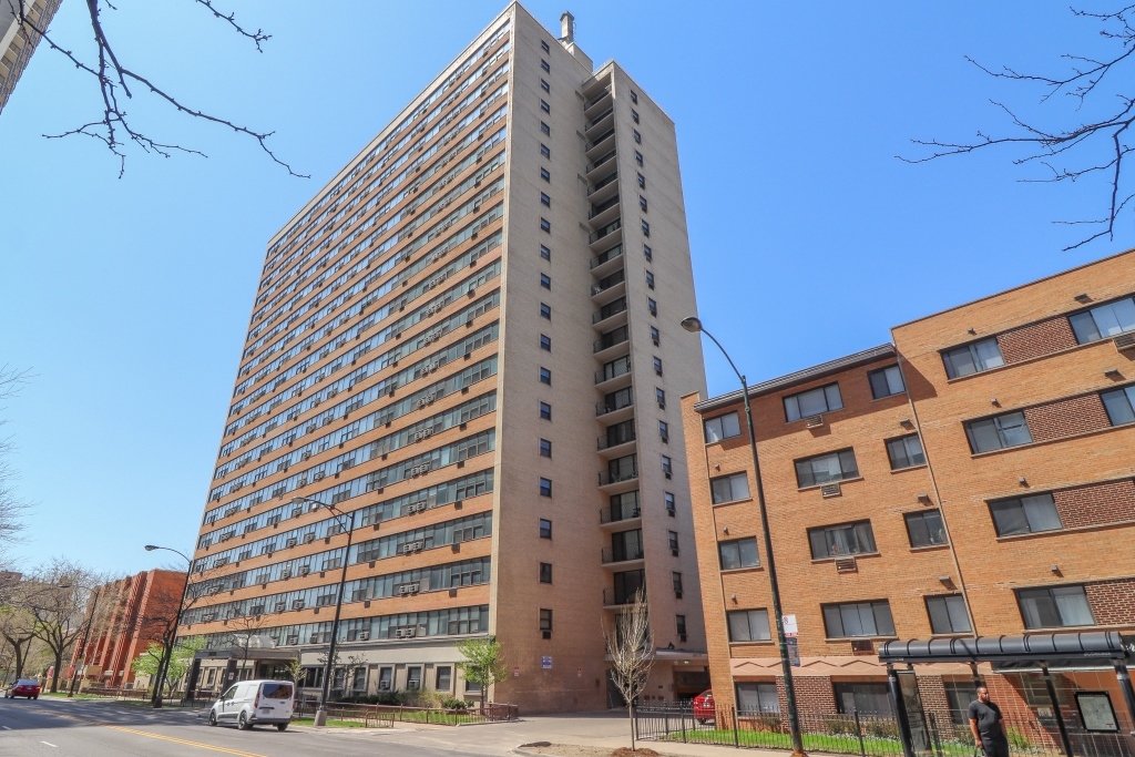 6030 N Sheridan Road Unit: 2011