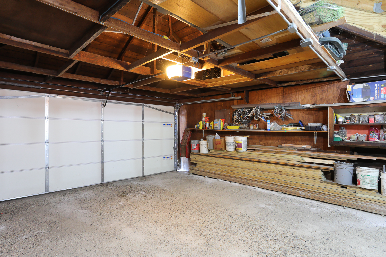 2012 W Greenleaf Avenue