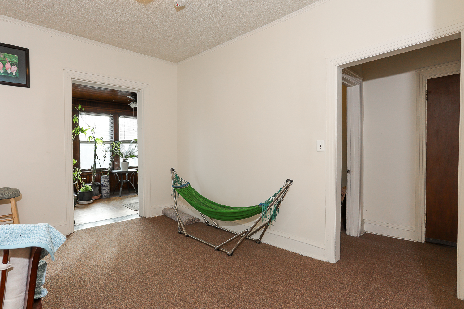 2012 W Greenleaf Avenue