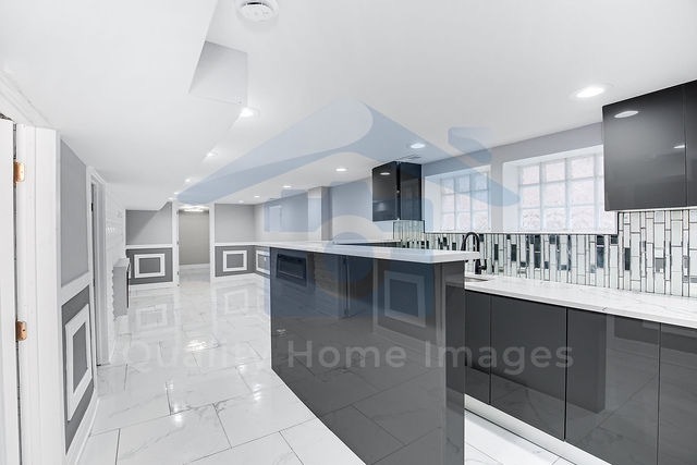 8242 S Saginaw Avenue