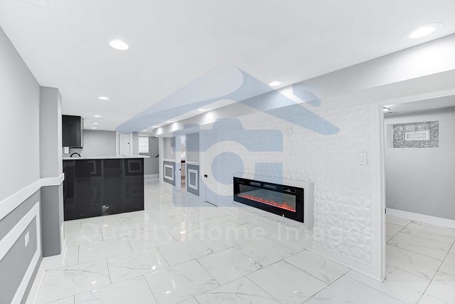 8242 S Saginaw Avenue