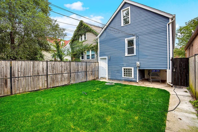 8242 S Saginaw Avenue