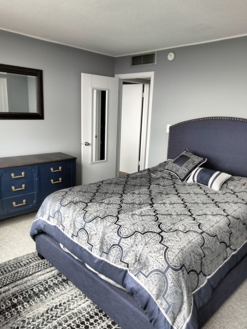 7234 W North Avenue Unit: 1101