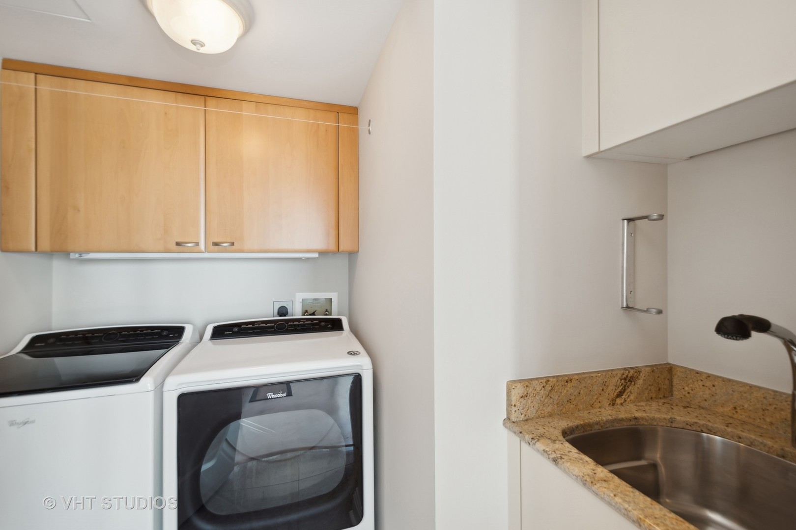 800 N Michigan Avenue Unit: 3703