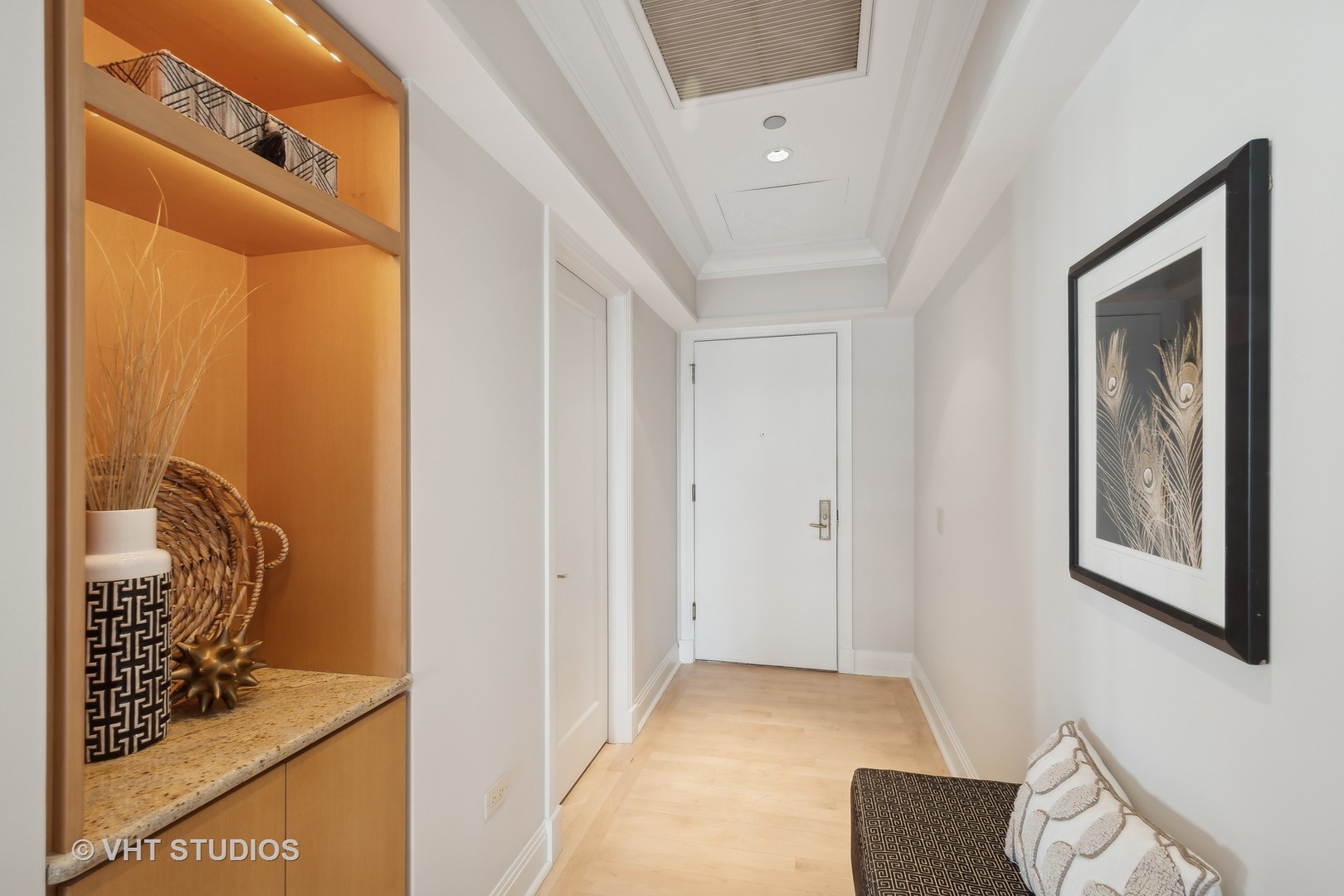 800 N Michigan Avenue Unit: 3703