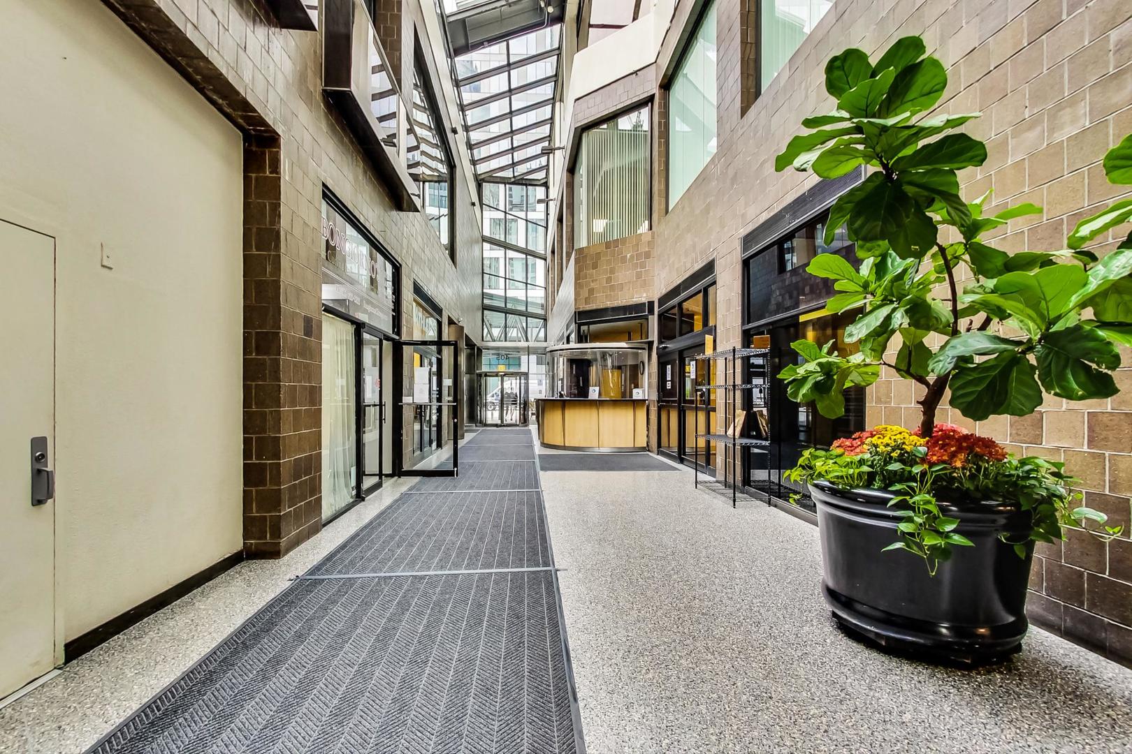 405 N Wabash Avenue Unit: 4201