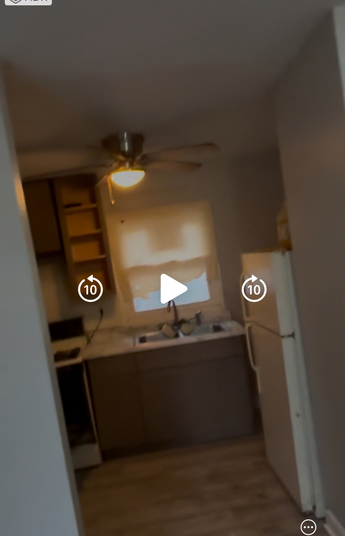 10458 S WENTWORTH Avenue