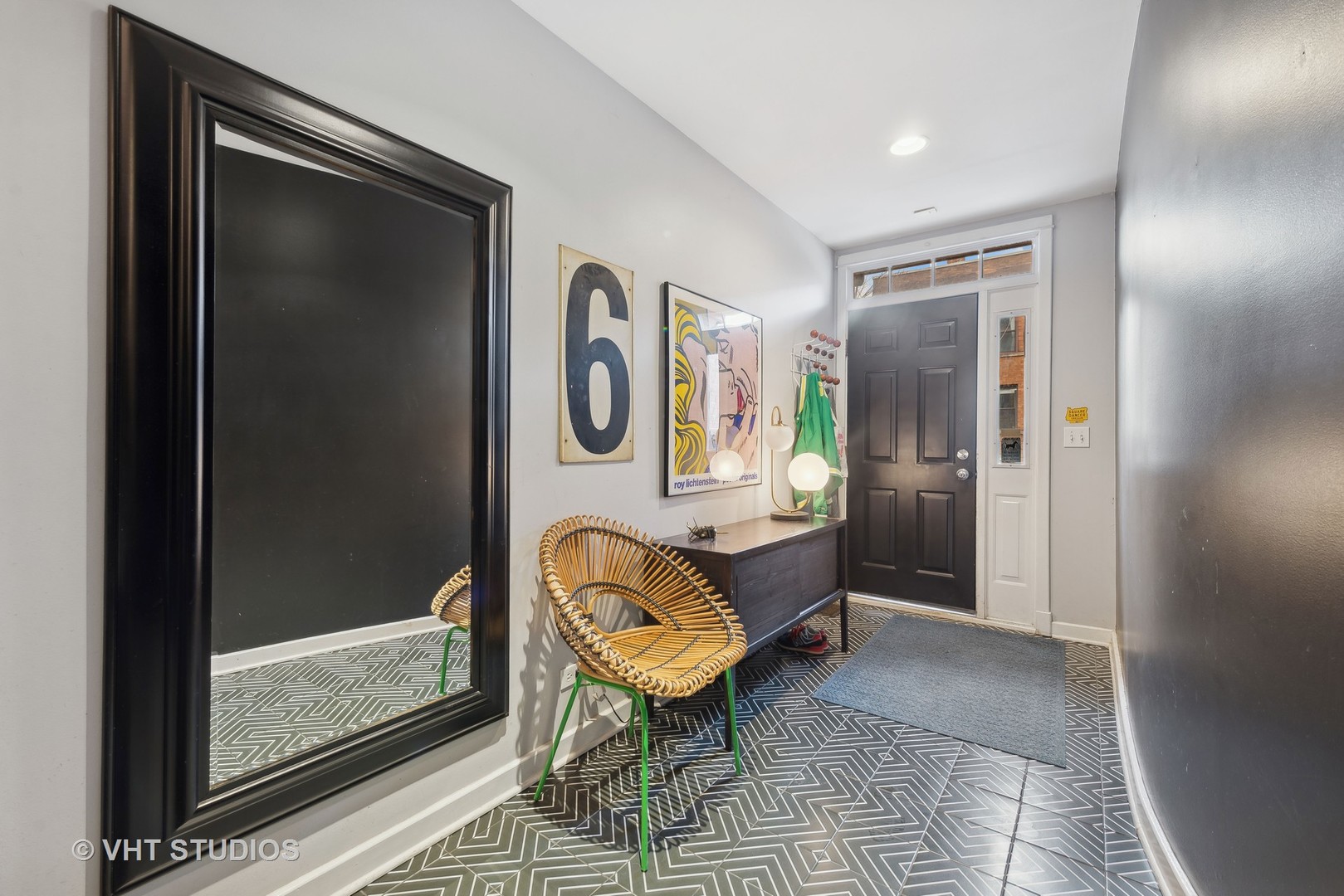 3949 N Paulina Street