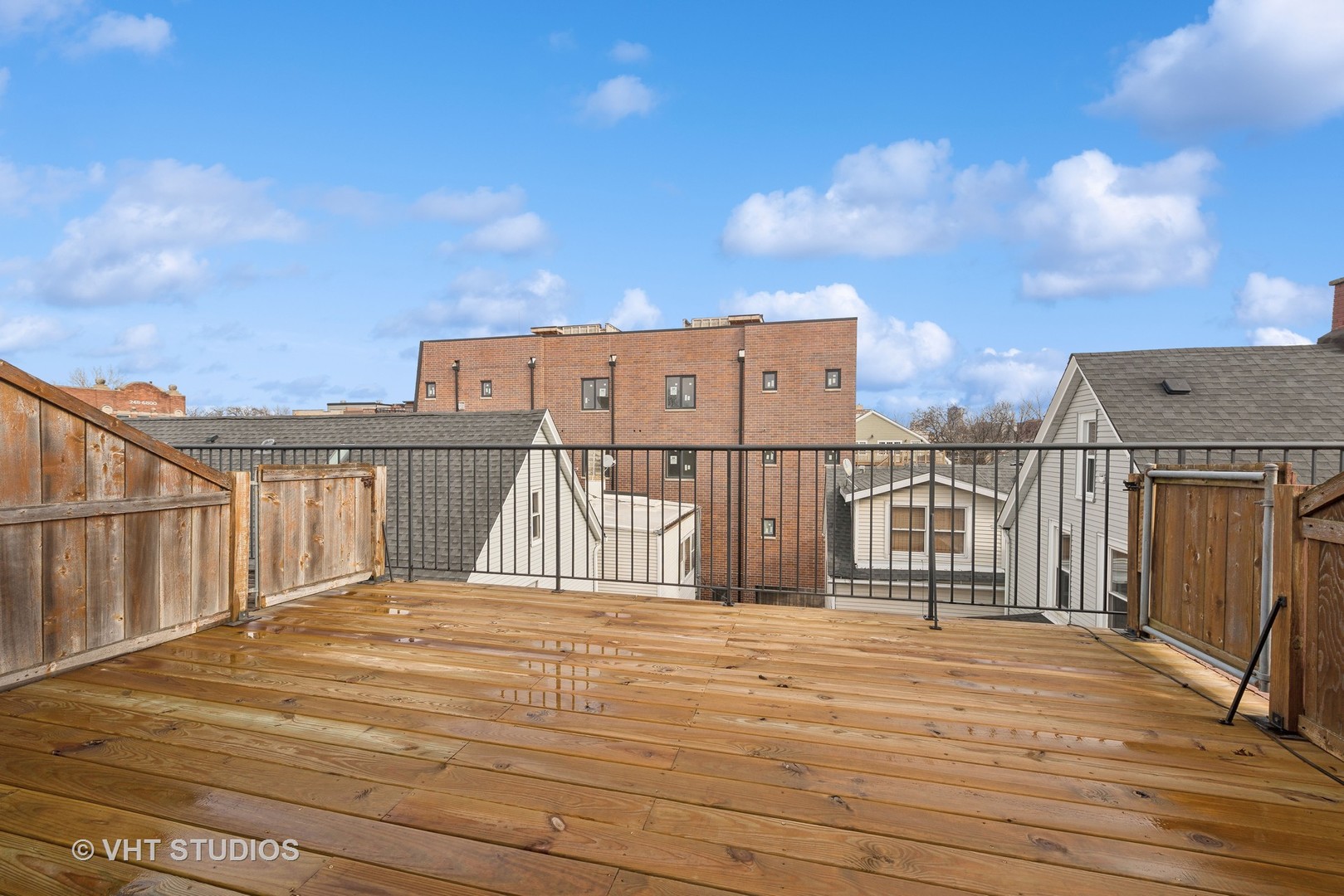 3949 N Paulina Street