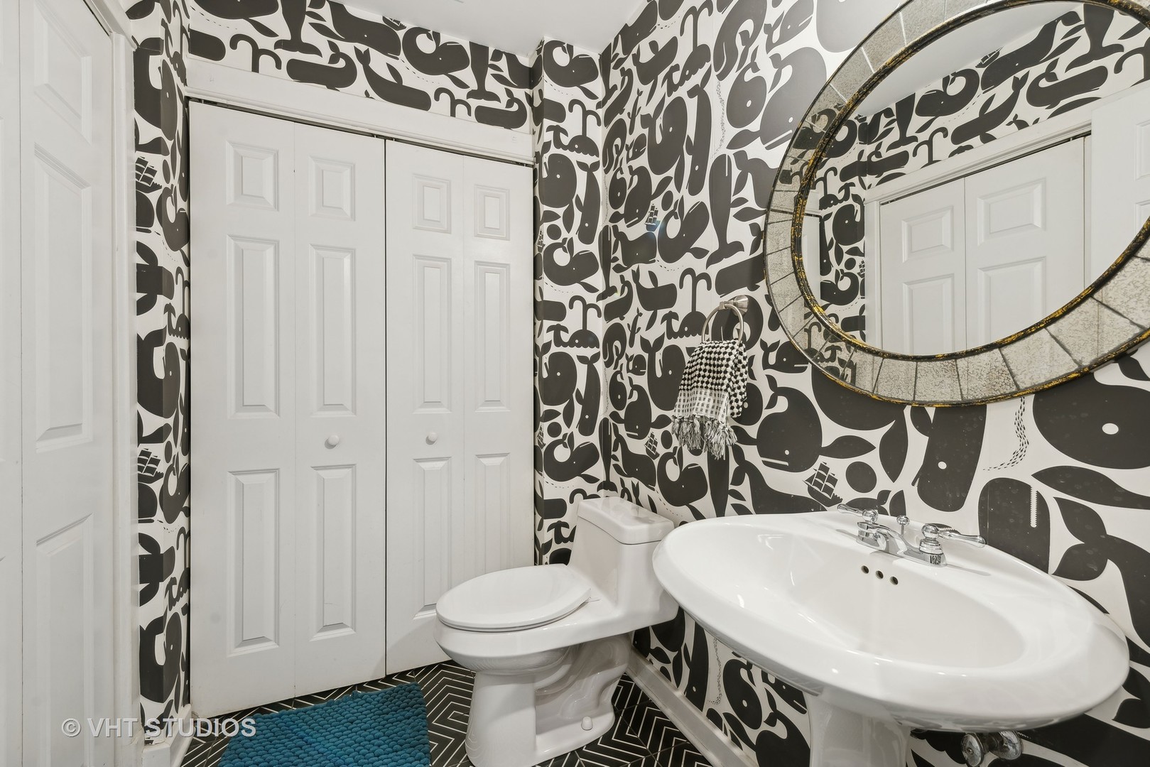 3949 N Paulina Street