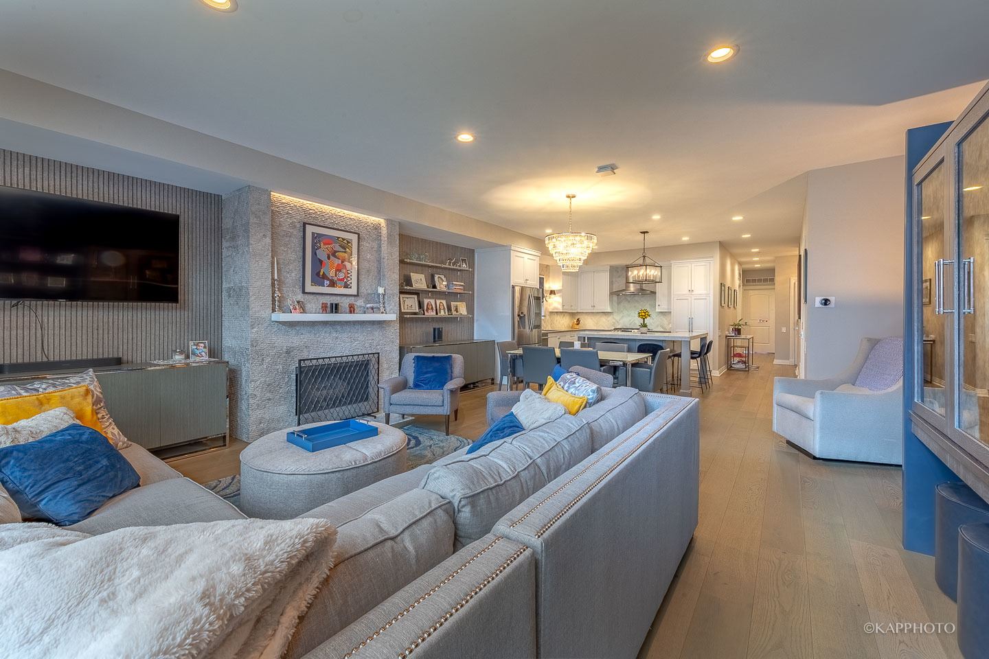 315 N Jefferson Street Unit: 402A