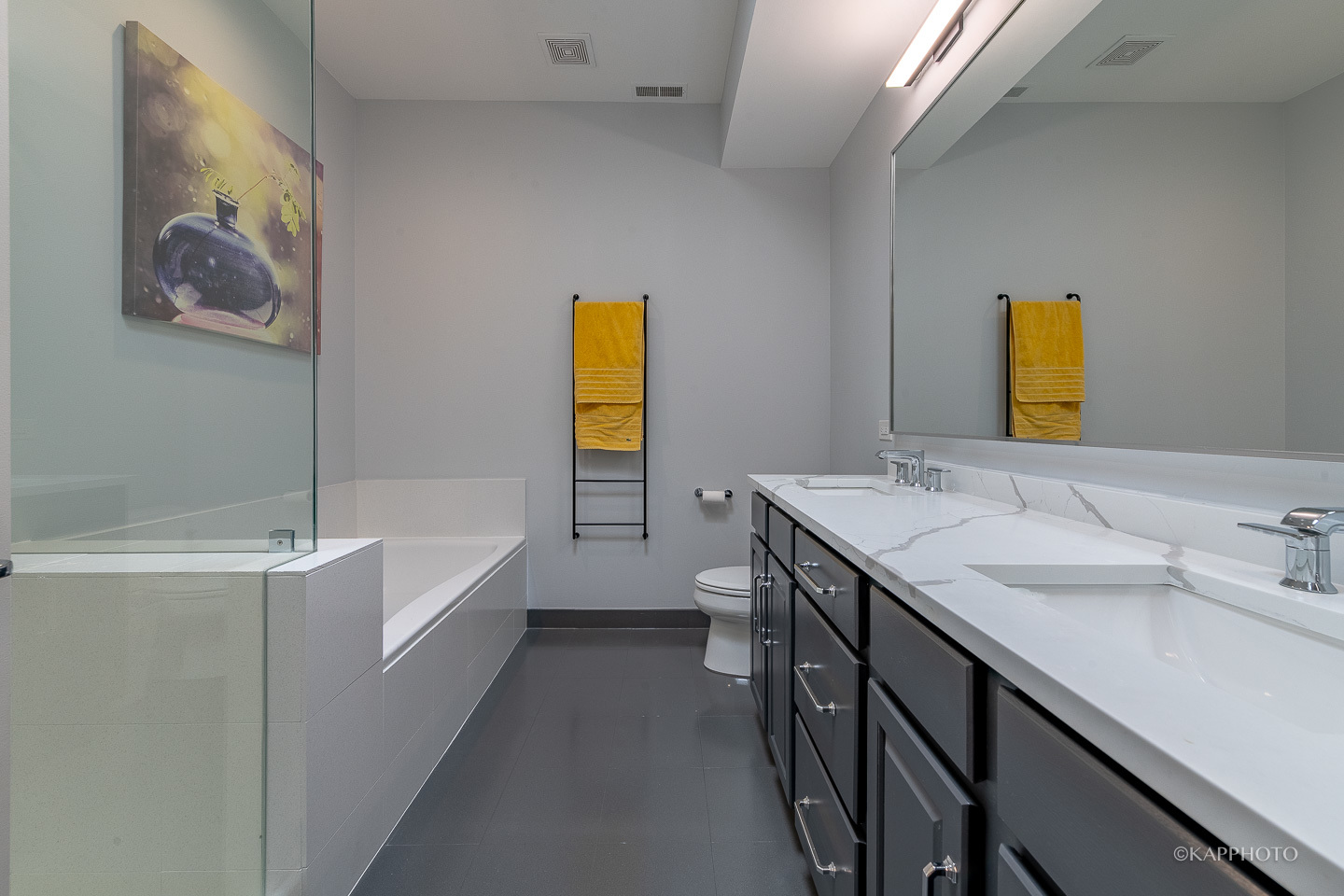 315 N Jefferson Street Unit: 402A