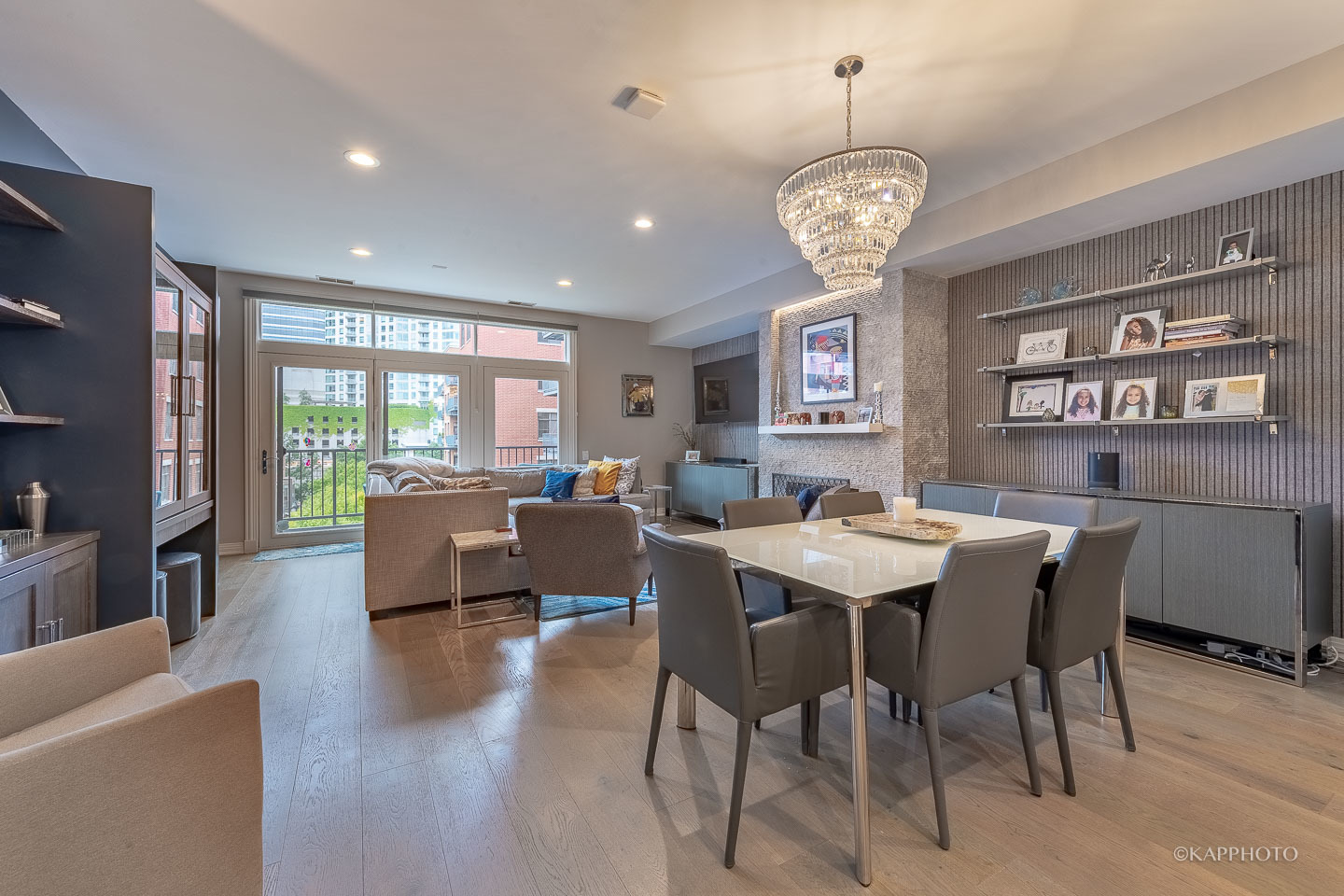315 N Jefferson Street Unit: 402A
