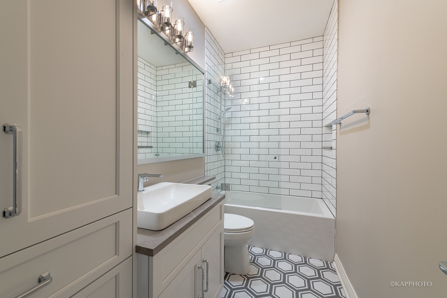 315 N Jefferson Street Unit: 402A