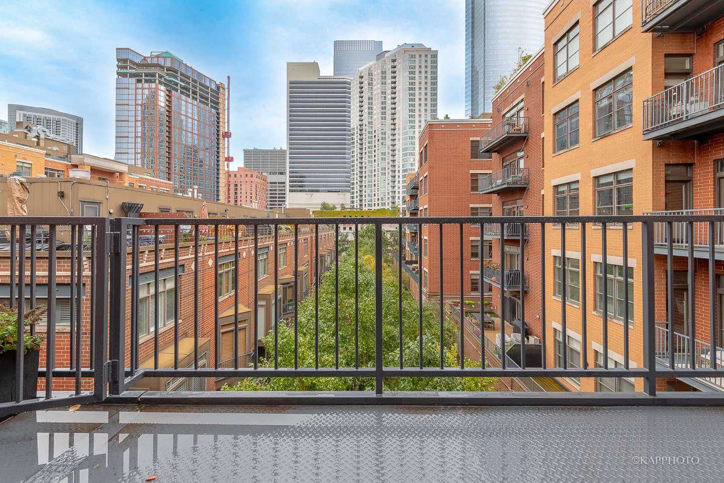 315 N Jefferson Street Unit: 402A