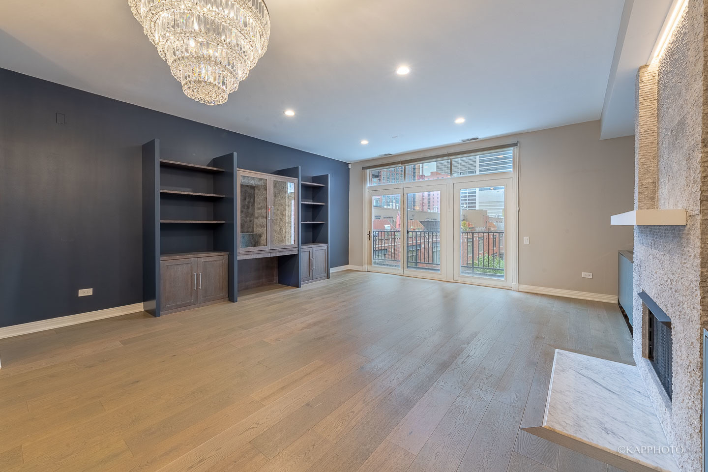315 N Jefferson Street Unit: 402A