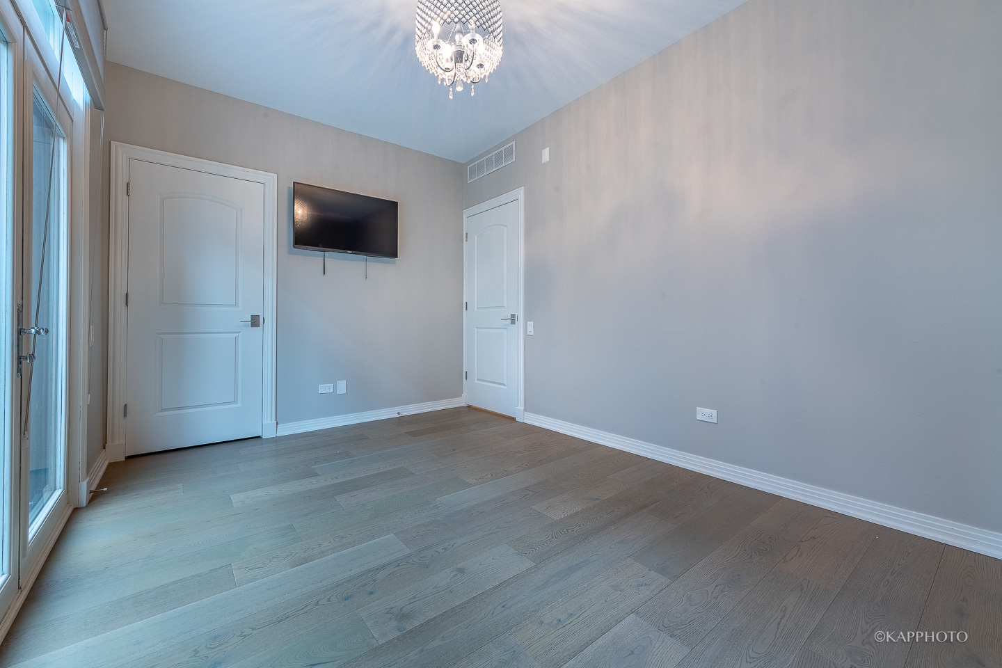 315 N Jefferson Street Unit: 402A