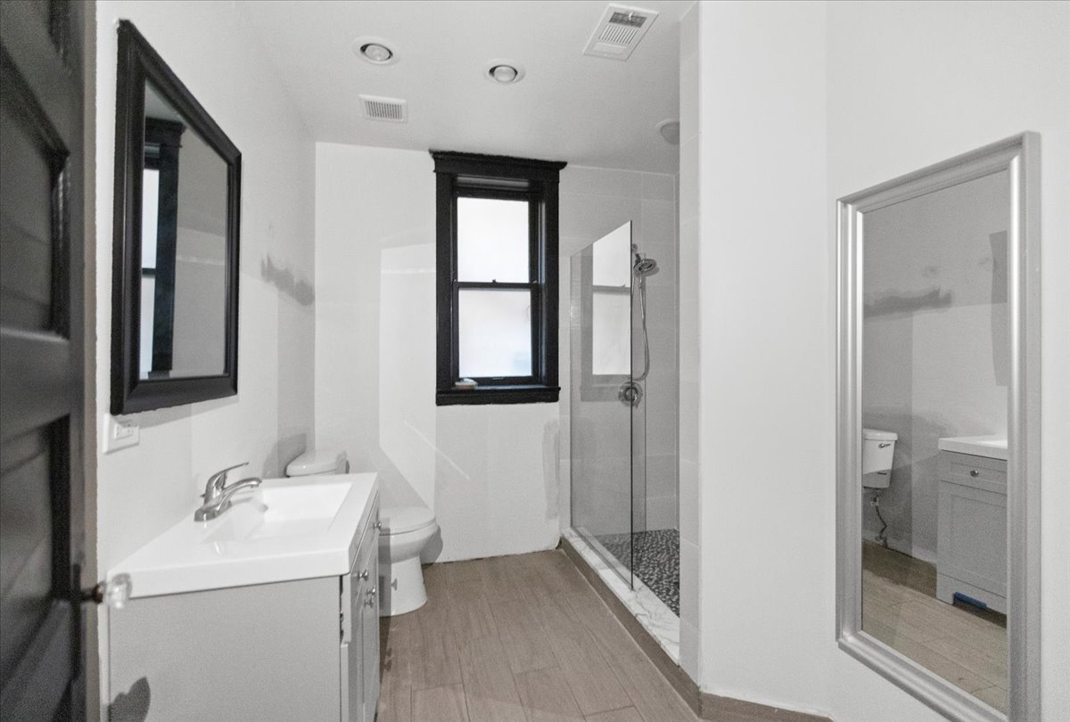 2171 N Milwaukee Avenue Unit: 2