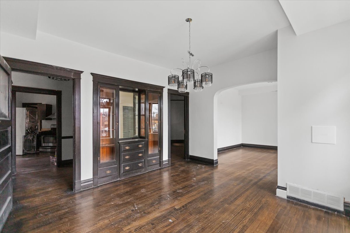 2171 N Milwaukee Avenue Unit: 2