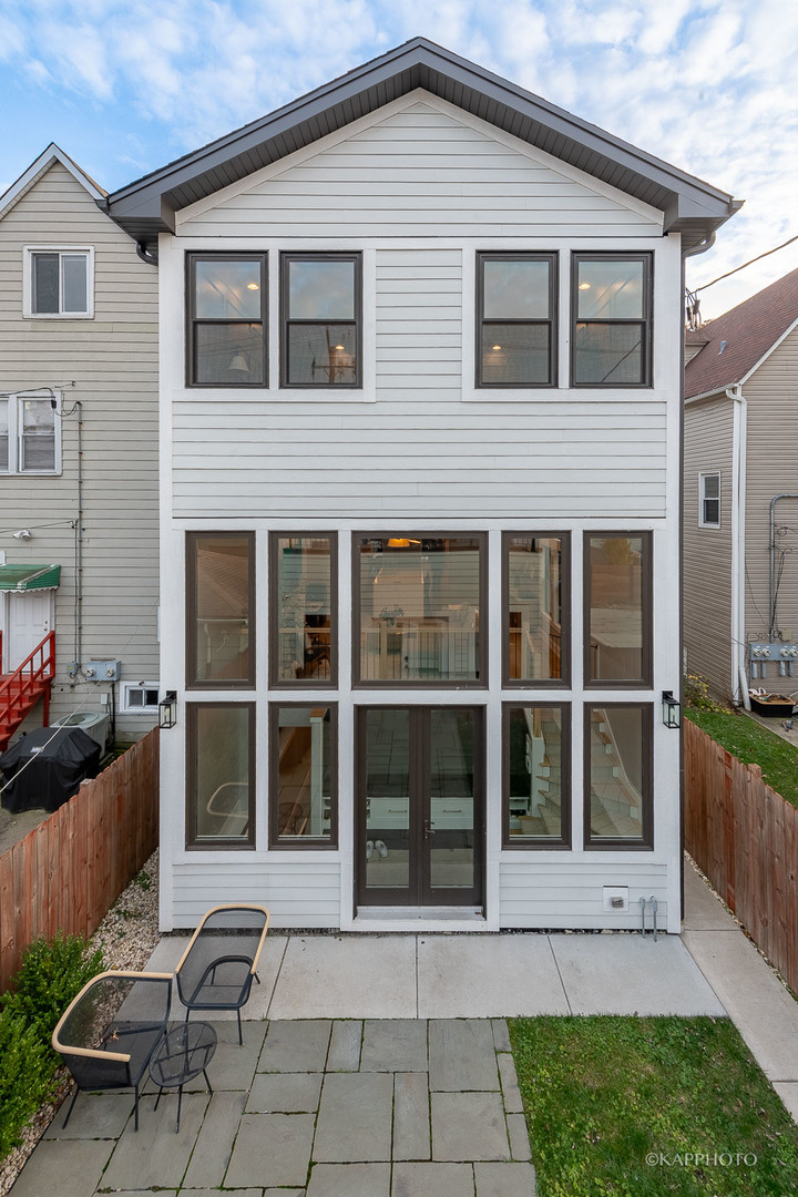 2612 W Cortland Street