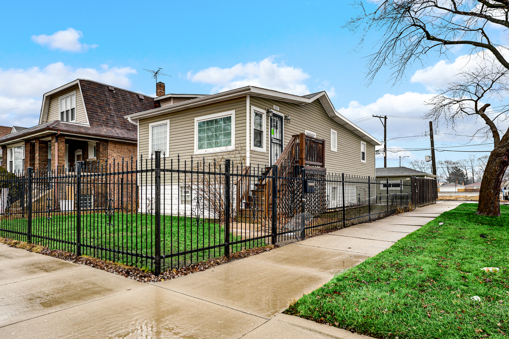 9629 S Racine Avenue