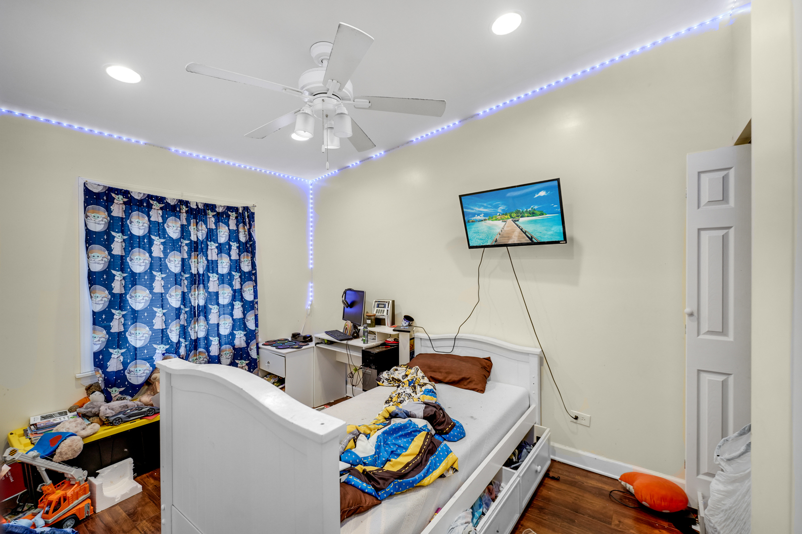 9629 S Racine Avenue