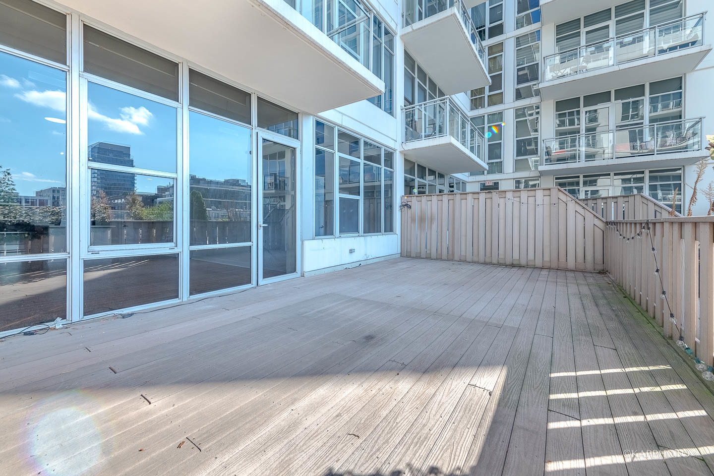 901 W Madison Street Unit: 402