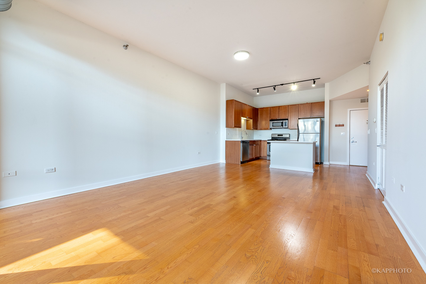 901 W Madison Street Unit: 402