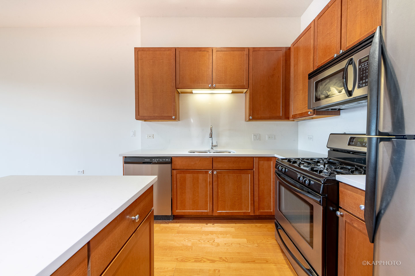 901 W Madison Street Unit: 402