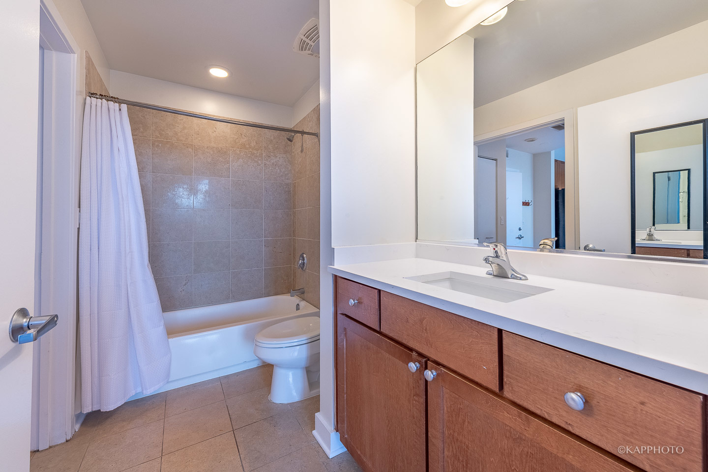 901 W Madison Street Unit: 402