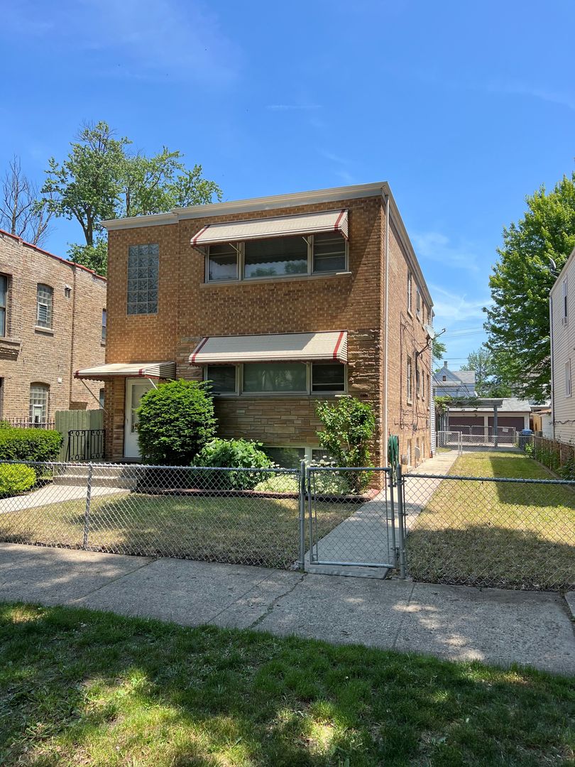 3851 N Whipple Street Unit: 2
