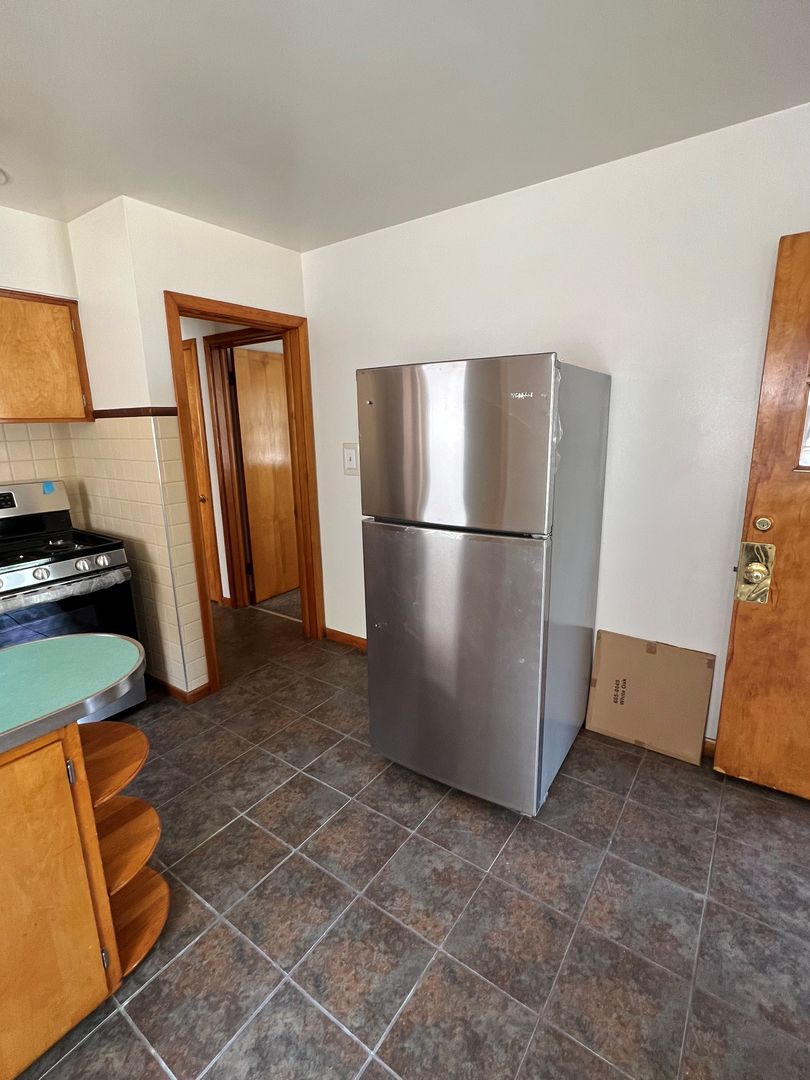 3851 N Whipple Street Unit: 2