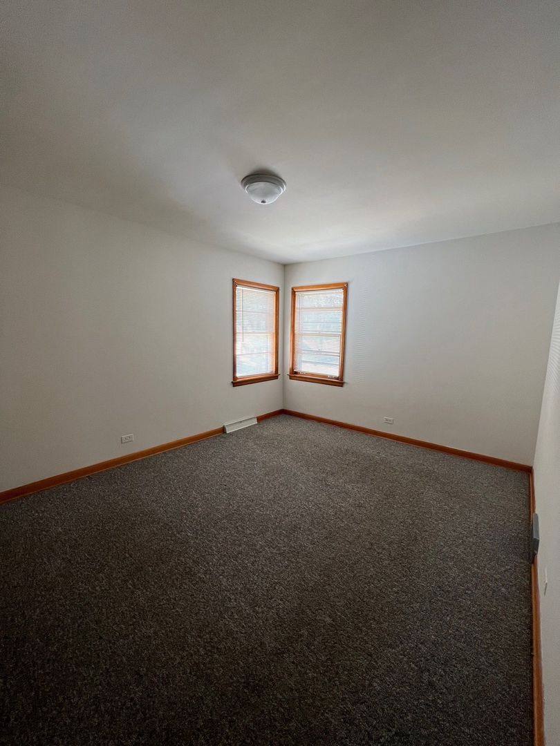 3851 N Whipple Street Unit: 2