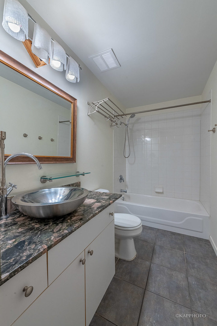 1307 S Wabash Avenue Unit: 505