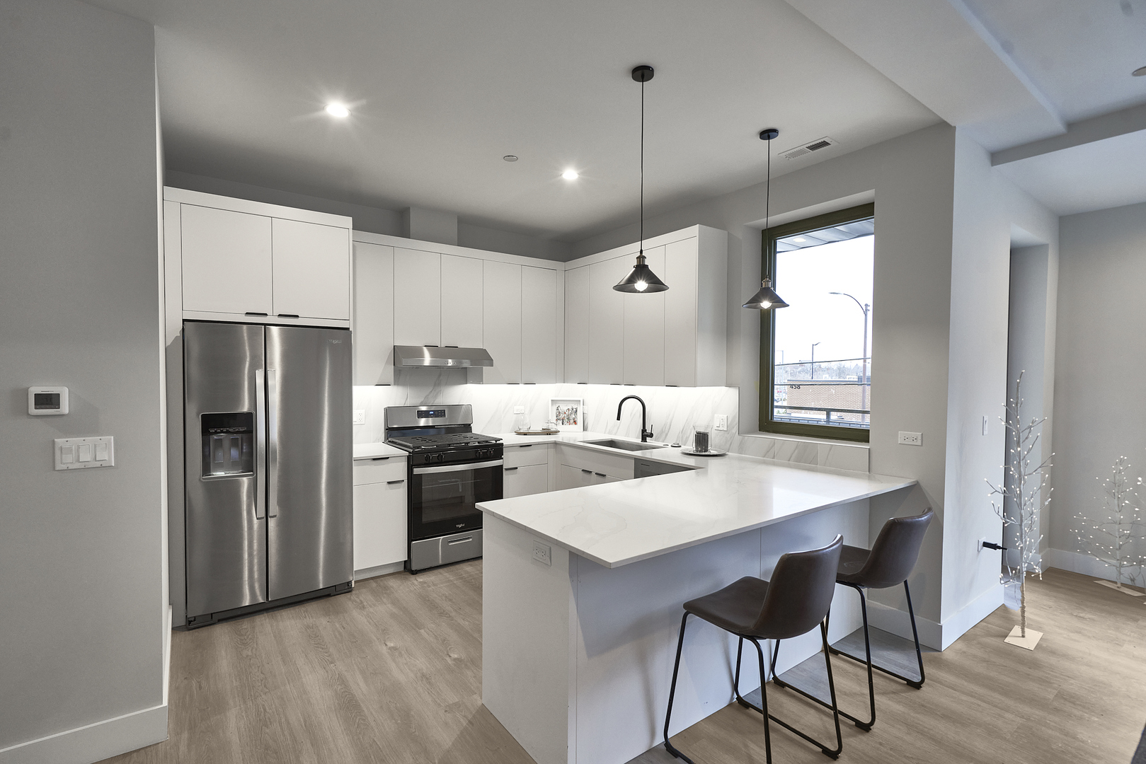 451 E Pershing Avenue Unit: 501